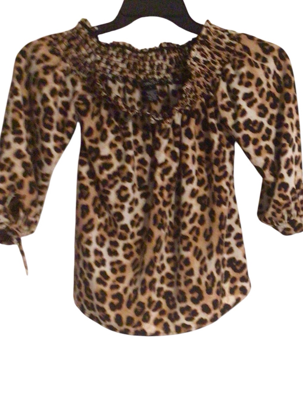 EUC....Juniors Rue 21 leopard print top . Size Small